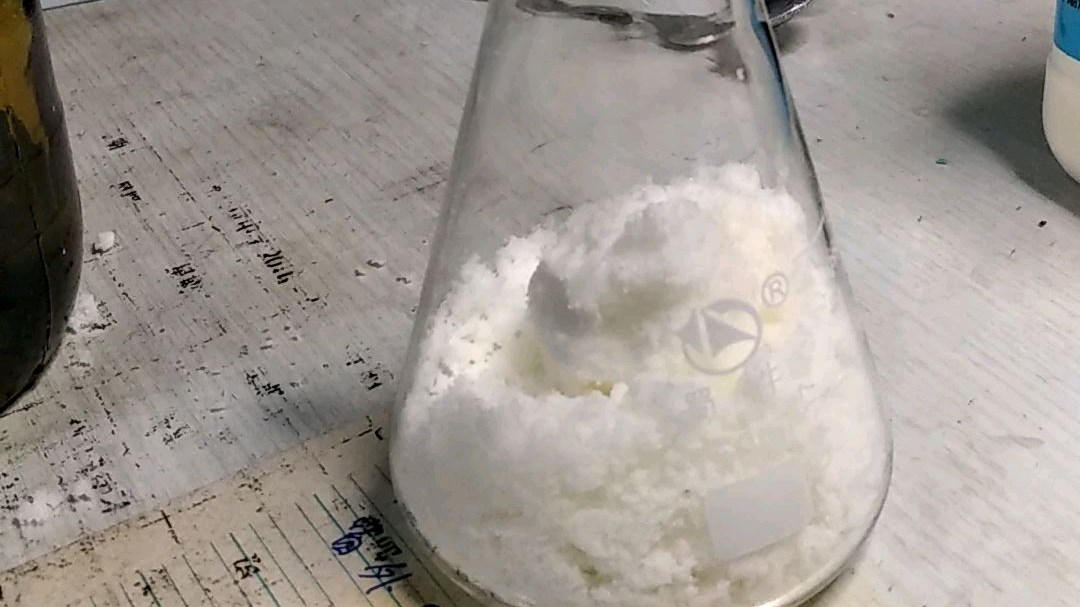 亚硝酸钠和醋酸